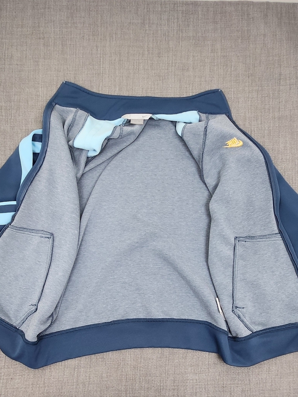Nike Logo Blue 2 Stripe Zip Up Track Jacket. Large - Picture 4 of 10